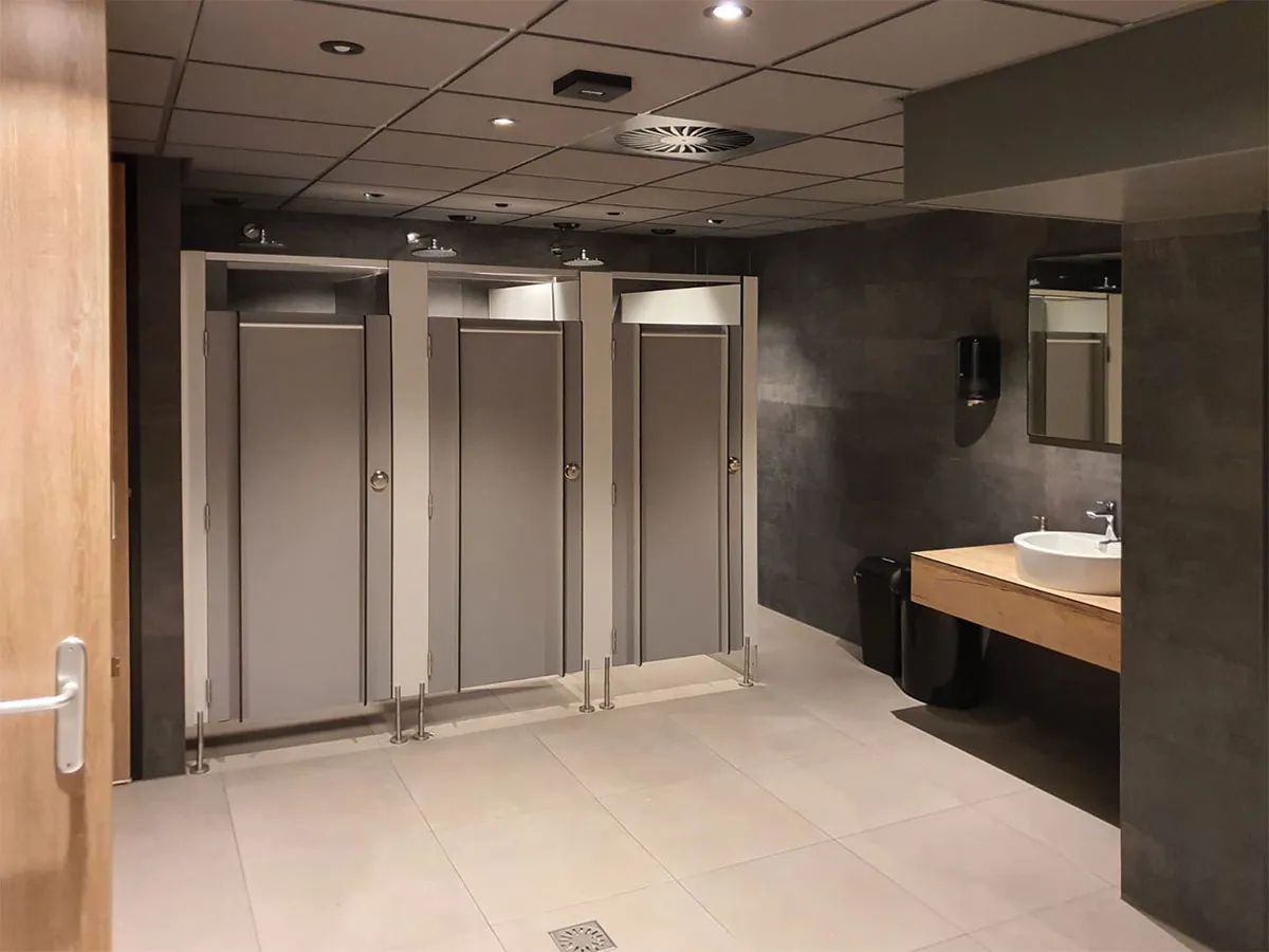 Systeembouwcabines van HPL met deuren